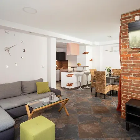 Hillside Apartment *