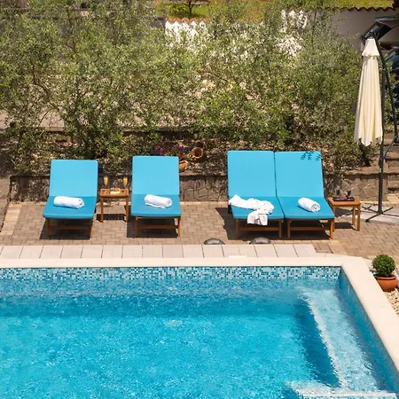 Apartament Hillside *